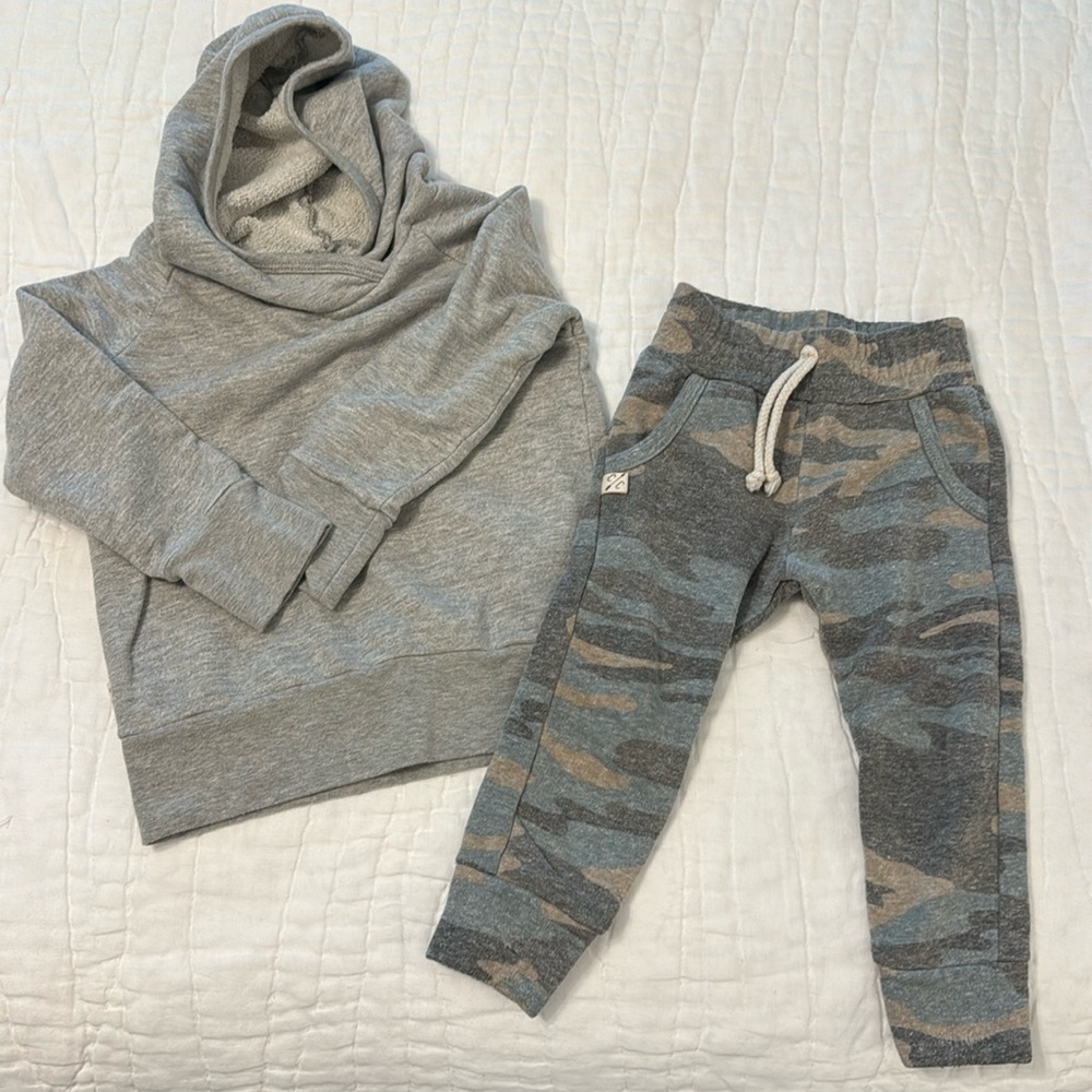 Childhoods Clothing Set